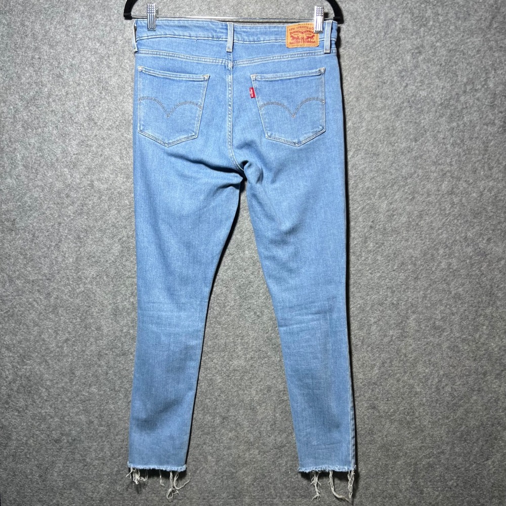 Levis 711 Skinny Ankle Jeans Womens 29 Light Wash Distressed Raw Hem Blue Denim - Picture 8 of 8
